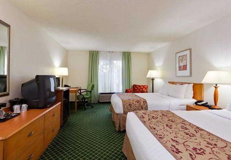 Fairfield Inn & Suites Valparaiso Phòng bức ảnh