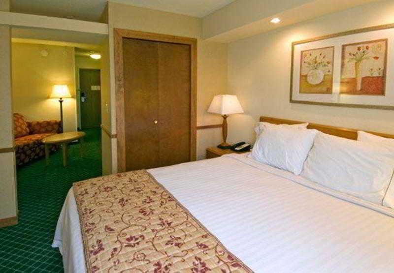 Fairfield Inn & Suites Valparaiso Phòng bức ảnh